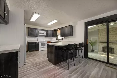 Kitchen - 690 Us Rt 224, Nova, OH 44859 photo 2 of 2