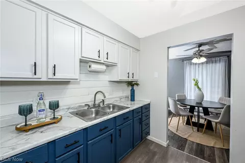 Kitchen - 2796 Mull Ave #B, Akron, OH 44321 photo 2 of 4
