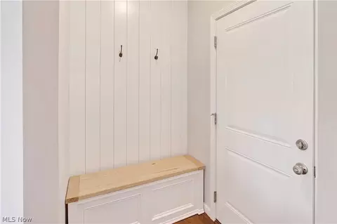 Entry Way - 515 Mitchell Ct, Lagrange, OH 44050 photo 2 of 4