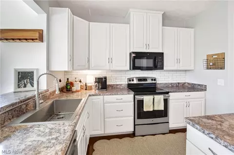 Kitchen - 515 Mitchell Ct, Lagrange, OH 44050 photo 1 of 6