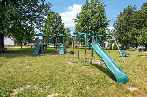 View/Area - 515 Mitchell Ct, Lagrange, OH 44050 photo 3 of 8