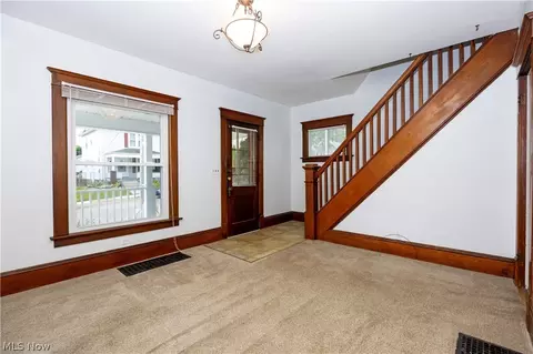 Living - 310 Sharp St, Ashland, OH 44805 photo 2 of 2