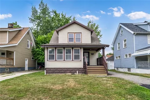 12801 Christine Ave, Garfield Heights, OH 44105