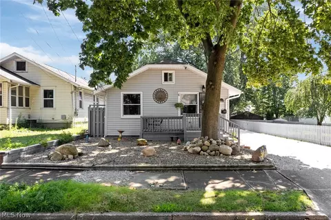 2641 Edwin Ave, Akron, OH 44314