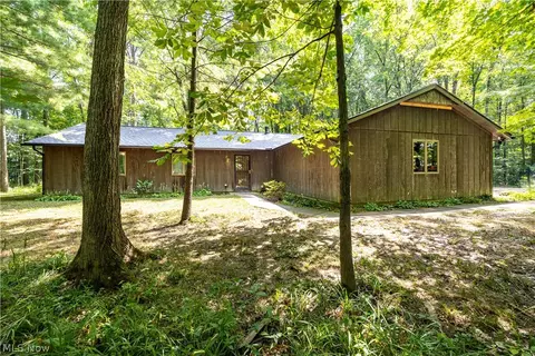 14969 Cowley Rd, Columbia Station, OH 44028