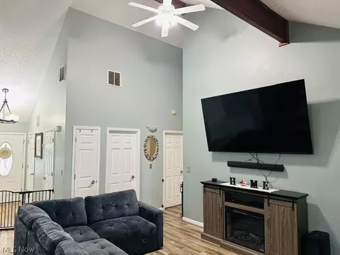 Entry Way - 2314 Stonepath St, Lorain, OH 44052 photo 2 of 2