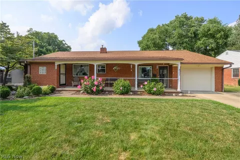 821 Harmon St SW, North Canton, OH 44720