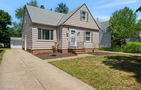 4217 Hinsdale Rd, South Euclid, OH 44121
