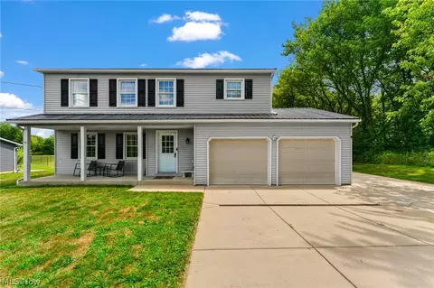 10393 Rapp Rd, New Middletown, OH 44442