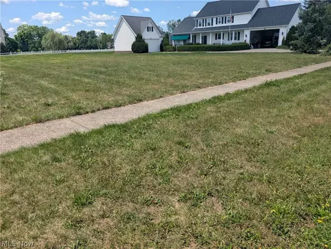549 William St, Lagrange, OH 44050 photo 2
