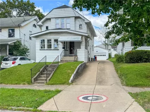 418 E Prospect St, Girard, OH 44420