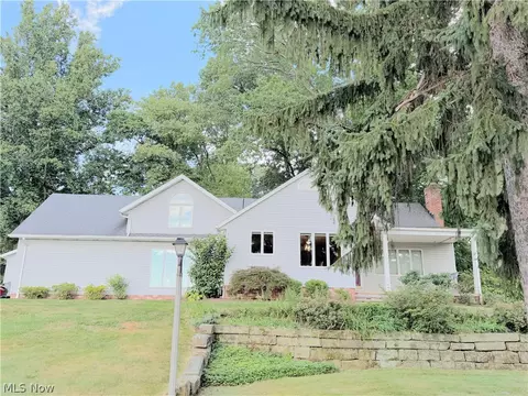 5178 E Boulevard Blvd NW, Canton, OH 44718