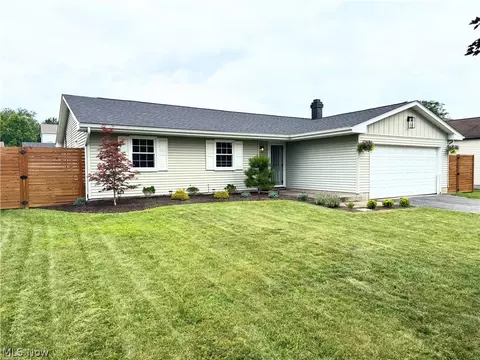 1899 Woodgate St, Austintown, OH 44515