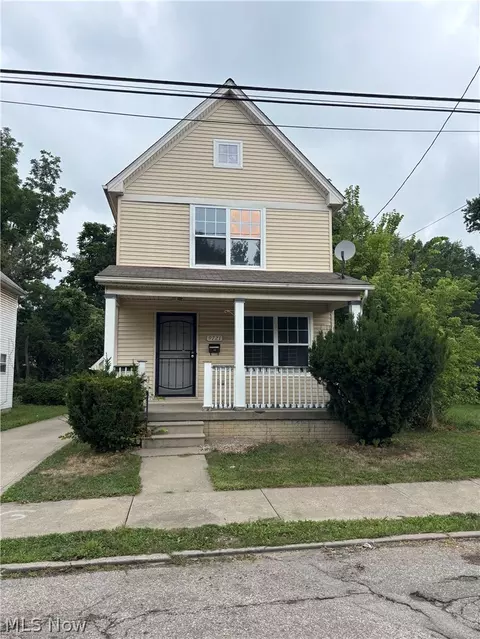 9721 Pratt Ave, Cleveland, OH 44105
