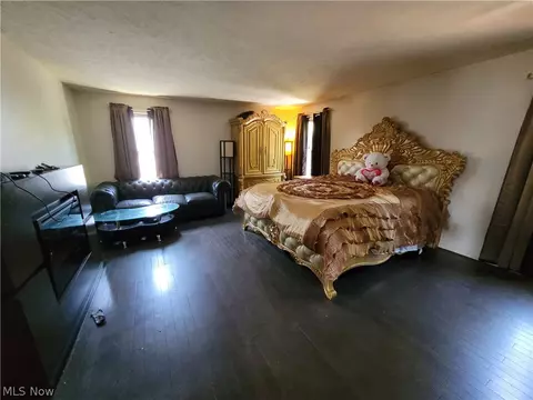 Bedroom - 124 Slate Dr, Berea, OH 44017 photo 2 of 5