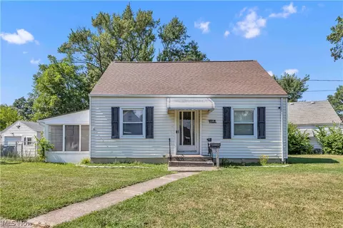 4082 Palm Ave, Lorain, OH 44055