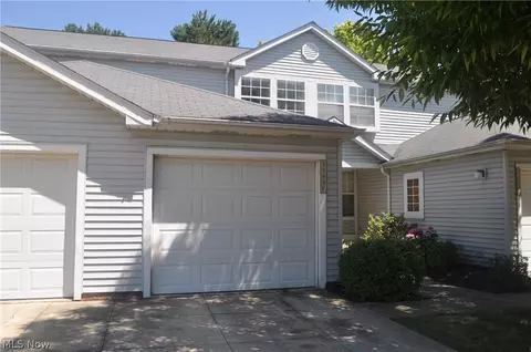 Exterior - 1193 Pinecrest Pl #E, Willoughby, OH 44094 photo 2 of 5