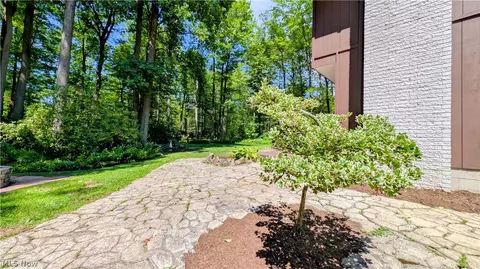 Exterior - 1305 Garrison Rd, Ashtabula, OH 44004 photo 6 of 14