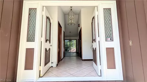 Entry Way - 1305 Garrison Rd, Ashtabula, OH 44004 photo 3 of 3