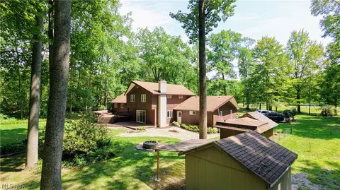 Exterior - 1305 Garrison Rd, Ashtabula, OH 44004 photo 12 of 14