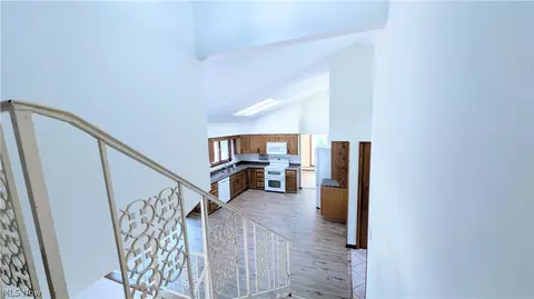 Entry Way - 1305 Garrison Rd, Ashtabula, OH 44004 photo 2 of 3