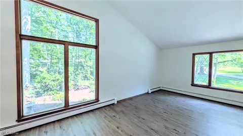Living - 1305 Garrison Rd, Ashtabula, OH 44004 photo 3 of 4
