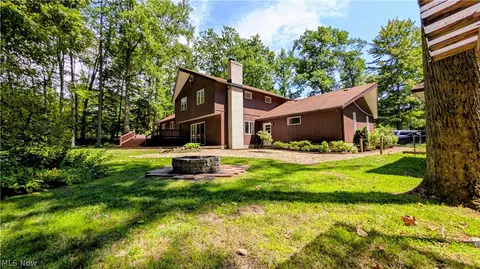 Exterior - 1305 Garrison Rd, Ashtabula, OH 44004 photo 2 of 14