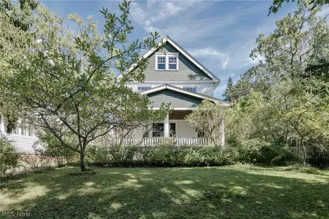 2661 Idlewood Rd, Cleveland Heights, OH 44118