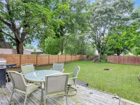 Exterior - 130 Harris St, Lodi, OH 44254 photo 3 of 9