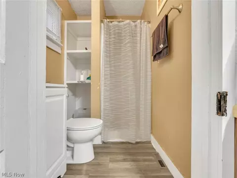 Bath - 130 Harris St, Lodi, OH 44254 photo 1 of 3