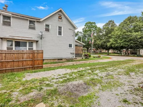 Exterior - 130 Harris St, Lodi, OH 44254 photo 8 of 9