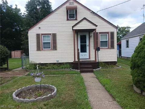 2429 22nd St NE, Canton, OH 44705
