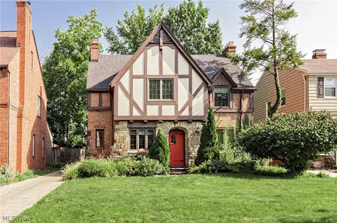 3781 Westwood Rd, University Heights, OH 44118