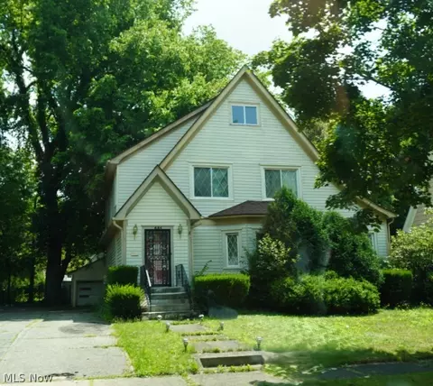 531 Sunset View Dr, Akron, OH 44320