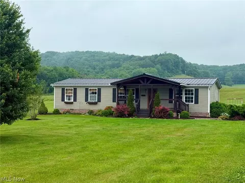 2105 Leisure Rd NW, Minerva, OH 44657