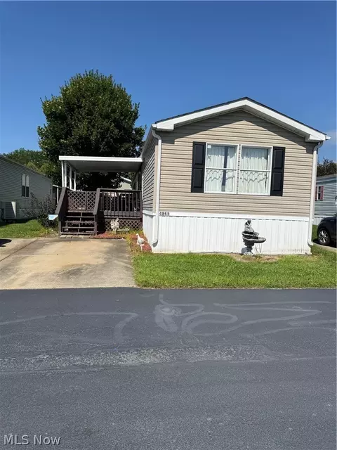 4865 Snowdriff Ln, Zanesville, OH 43701
