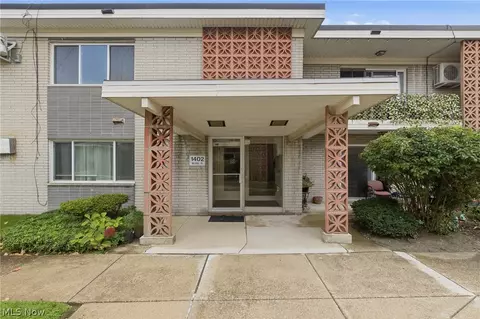 1402 Golden Gate Blvd #G203, Mayfield Heights, OH 44124
