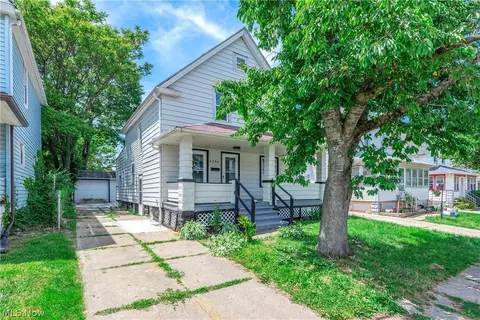 4256 W 22nd St, Cleveland, OH 44109