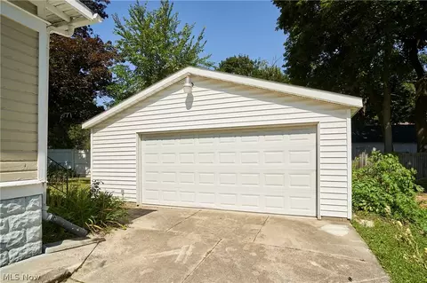 Other - 1102 Diagonal Rd, Akron, OH 44320 photo 3 of 8