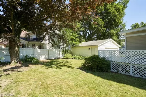 Exterior - 1102 Diagonal Rd, Akron, OH 44320 photo 2 of 4