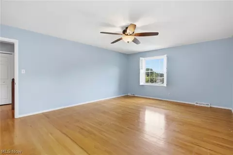 Bedroom - 7000 Drexel Dr, Seven Hills, OH 44131 photo 3 of 7