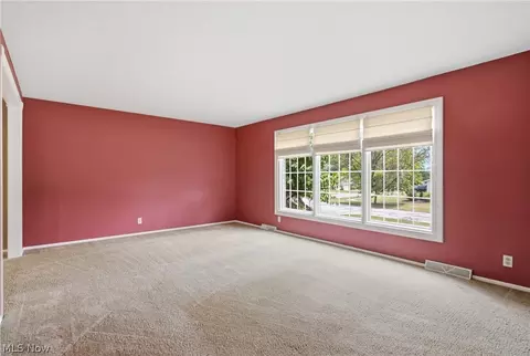 Living - 7000 Drexel Dr, Seven Hills, OH 44131 photo 2 of 9
