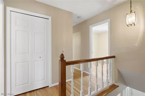 Entry Way - 7000 Drexel Dr, Seven Hills, OH 44131 photo 6 of 8