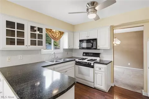 Kitchen - 7000 Drexel Dr, Seven Hills, OH 44131 photo 2 of 3