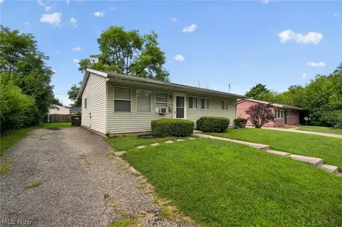 1391 Azalea Dr, Dayton, OH 45417