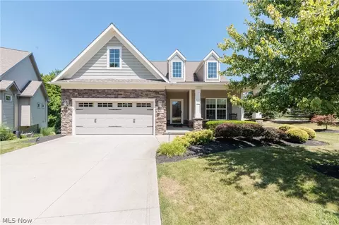 978 Cangemi Ct, Macedonia, OH 44056