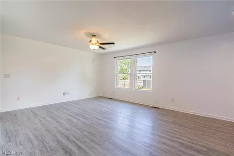 Living - 159 Keywood Blvd, Lagrange, OH 44050 photo 4 of 4