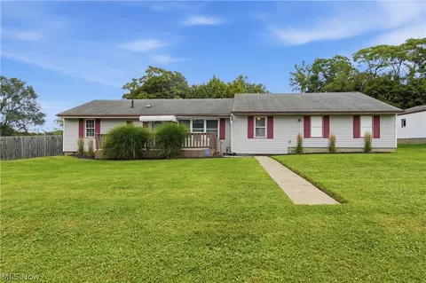 3121 3rd St SE, Canton, OH 44707