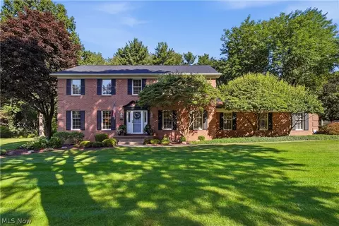 7855 Hearthstone Ave NW, North Canton, OH 44720