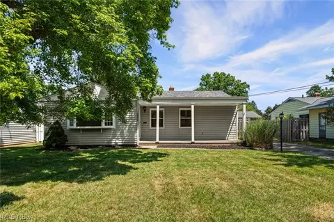 23080 Mildred Ave, North Olmsted, OH 44070